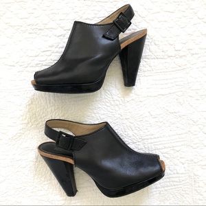 Kenneth Cole Reaction Leather Peep Toe Slingback